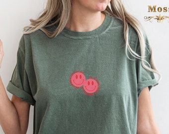 Embroidered Happy Face Tee, Smile Shirt, Happy T-Shirt, Embroidered Tee, Embroidered Shirt, Retro Happy Face Shirt, Smiley Shirt