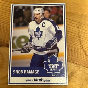 Carte de hockey n° 11 Spirales Kraft 1990-1991, Rob Ramage, version découpée Maple Leafs de Toronto