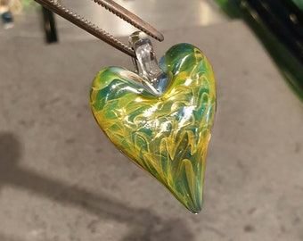 Lampwork Boro Glass Pendant - Focal Bead - HEART green gold shimmer