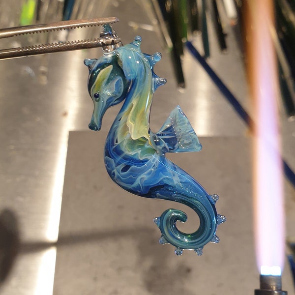 Lampwork Boro Glass Pendant - Focal Bead - SEAHORSE blue turquoise