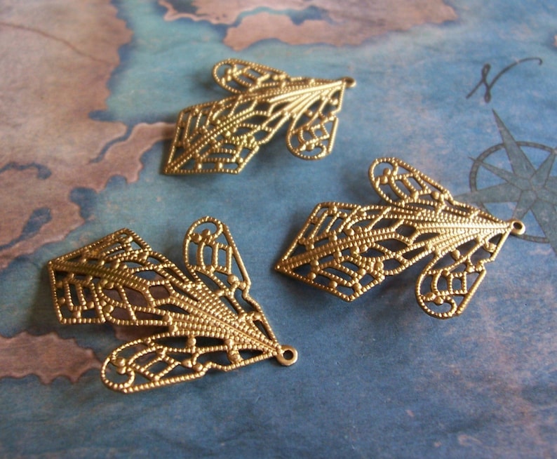 Dapped Jewelry Finding 2 PC Raw Brass Filigree Drop Petal M0283