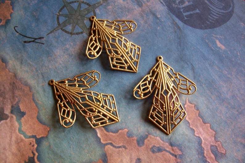 Dapped Jewelry Finding 2 PC Raw Brass Filigree Drop Petal M0283
