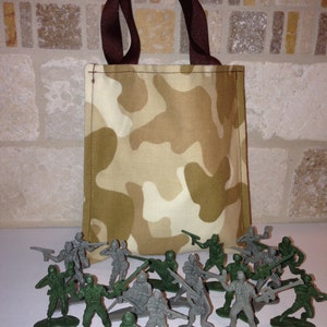 Keep Me Busy Bag for Preschoolers and up, toys, games, travel game, army, children, soldiers, boys