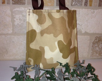 Keep Me Busy Bag for Preschoolers and up, toys, games, travel game, army, children, soldiers, boys