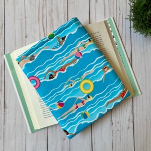 BOOK SLEEVE | beach waves, padded book cover, bookish gift, kindle sleeve, e-reader pouch, tablet cover