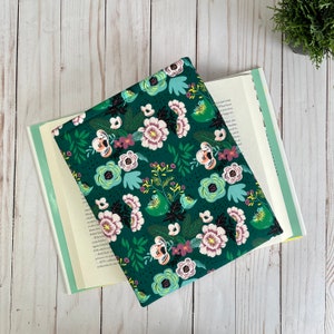 BOOK SLEEVE | jade green floral, padded book cover, bookish gift, kindle sleeve, e-reader pouch, tablet cover