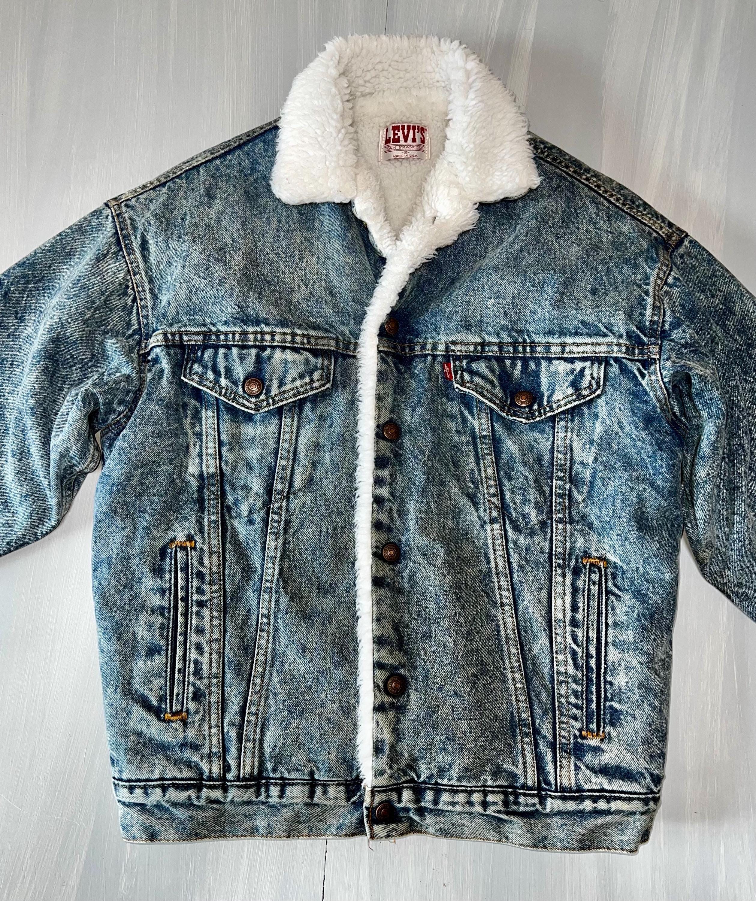 Red Tag Levi Coat - Etsy Canada