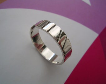 Sterling Silver Toe Ring - Striped Design with high polished finish