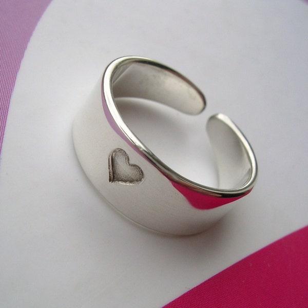 Heart Toe ring - Argentium Sterling Silver.