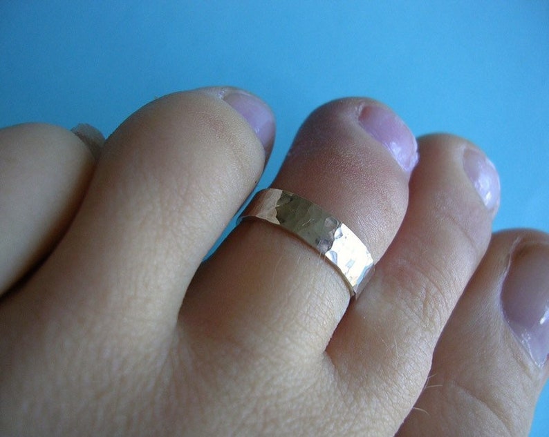 Sterling Silver Toe Ring 4mm Flat with shimmer finish image 3