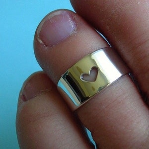 Silver Wide Toe Ring With Heart - High Quality Sterling Silver