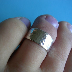 Wide Silver Shimmer Toe Ring 8mm Wide High Quality Sterling Silver 925 image 1