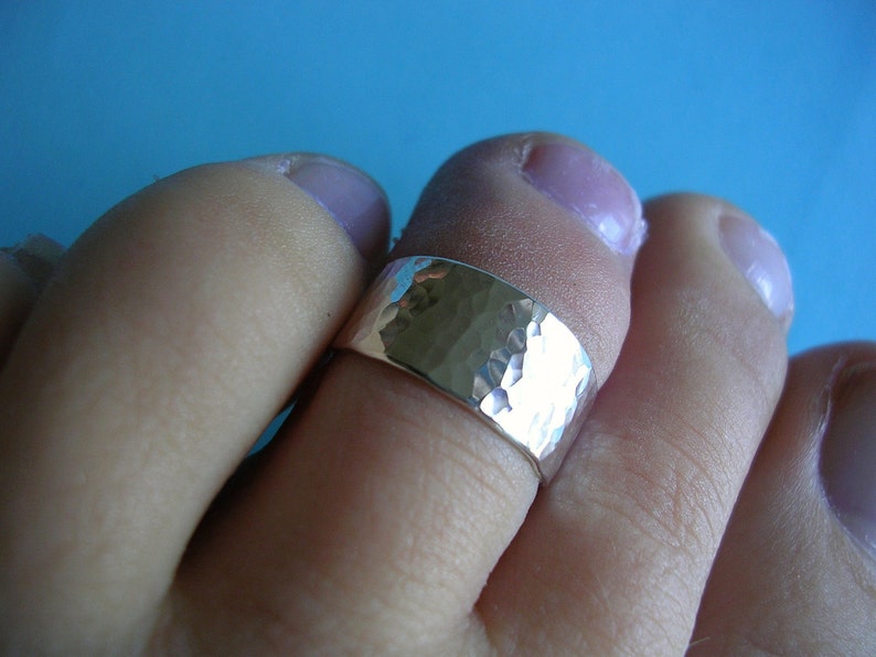 Wide Silver Shimmer Toe Ring 8mm Wide High Quality Sterling Silver 925 image 1