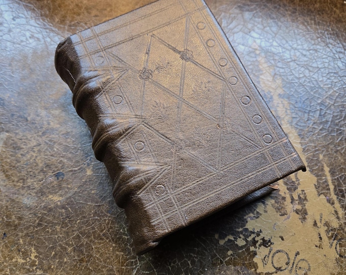 Mini Medieval Book brown leather/Journal/Prop, grimoire