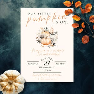 Modello modificabile di invito per il primo compleanno di zucca / Tema autunnale di Halloween / Beige tenue / Download digitale / 5x7 e digitale - HALL01