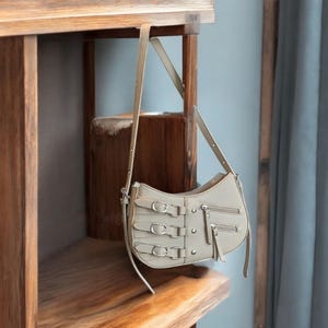 Élégant sac en cuir/sac bandoulière pour fille/sac à bandoulière en cuir synthétique polyuréthane/grand sac à main pour femme/fourre-tout en cuir pour femme/cadeau pour fille