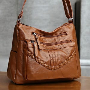 Sac à main en cuir décontracté pour femme/sac à bandoulière pour fille/sac à bandoulière en cuir synthétique polyuréthane/sac à main de grande capacité/sac à main en cuir à fermetures multiples pour femme/cadeau pour elle