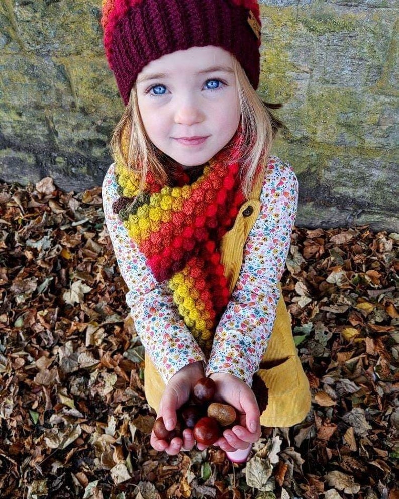 Autumn bobble hat and scarf PATTERN Strawberry Latte colour recipes. image 3