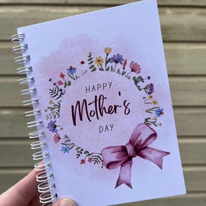 Livro de dinheiro de cartão-presente impresso para o dia das mães | Presente perfeito para mães | Presente exclusivo e atencioso para novas mães | Contém dinheiro e cartões-presente | Tamanho A6