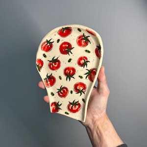 Tomato spoon rest, ceramic spoon holder, nature kitchen decor, unique table accessories, gift for mom, handpainted kitchenware