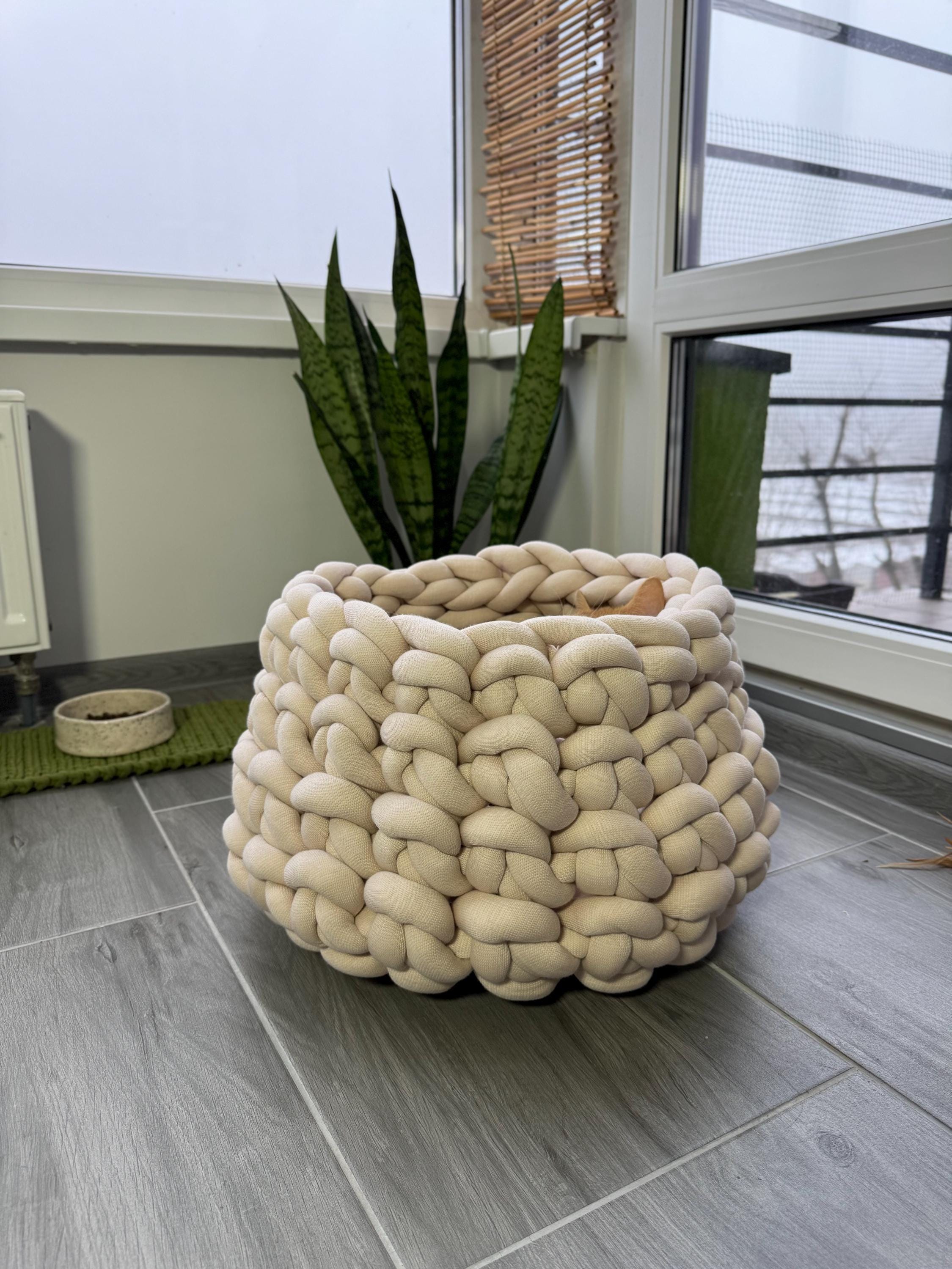Woven cat shelter, handmade puppy bed, knitted tube yarn pet furniture, small animal hideout