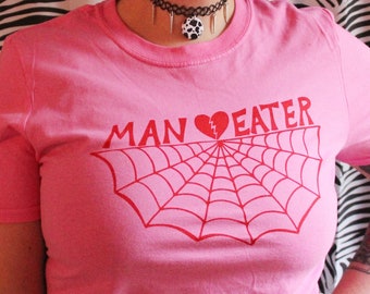 Man Eater Spider Web Tee / Unisex Punk Goth T-shirt in Pink