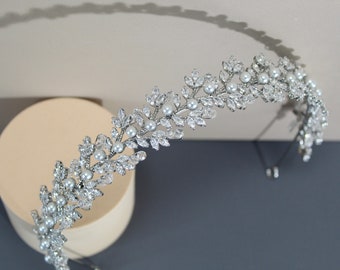 DELILAH - Simulated Diamonds and Pearls Headband