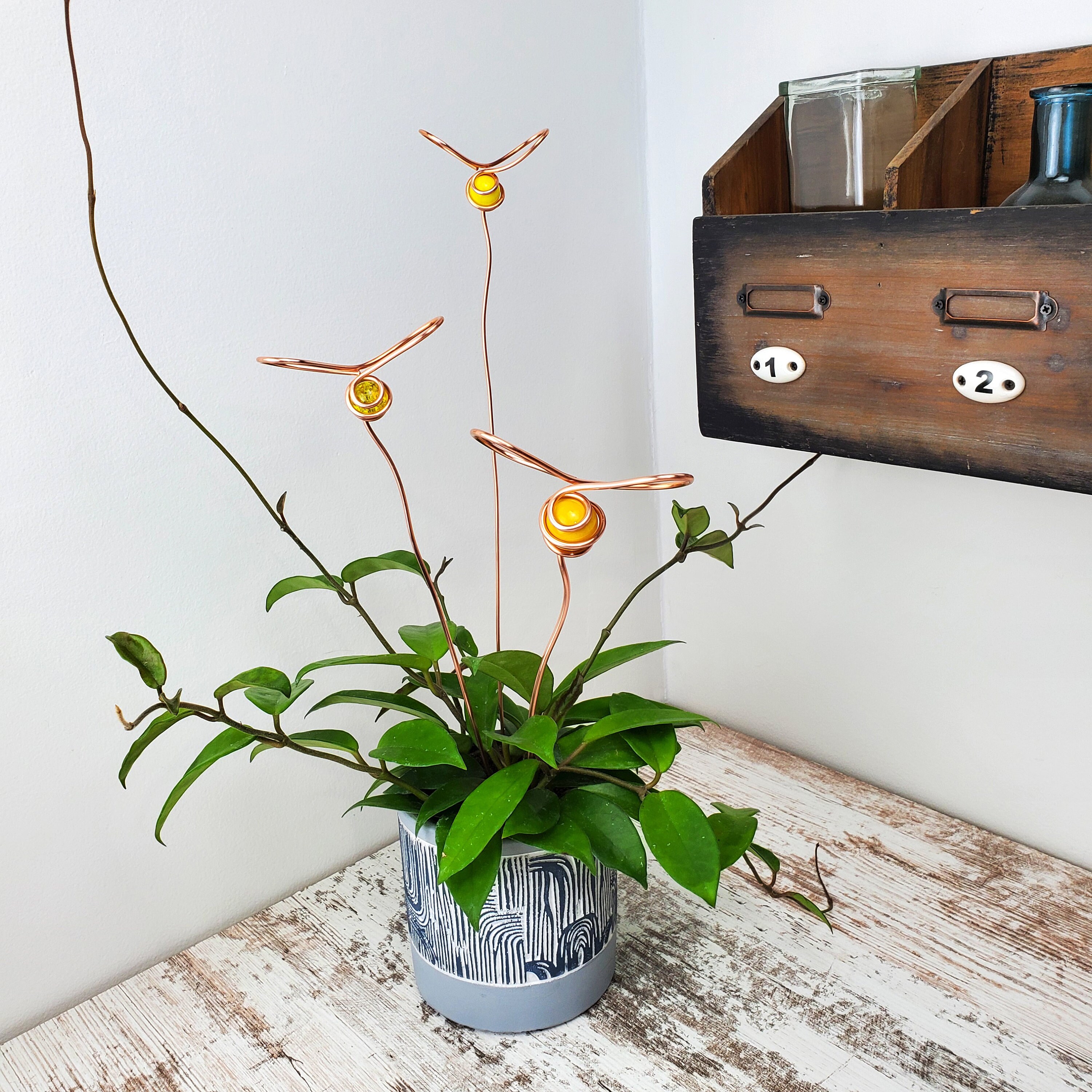 Piquets Jardin Déco Abeilles 20 Pièces - En Résine Colorée | Décorations Extérieur Pot De Fleurs