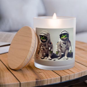 Space Frog Candle: Vegan Wax, Frosted Glass, Maple Lid