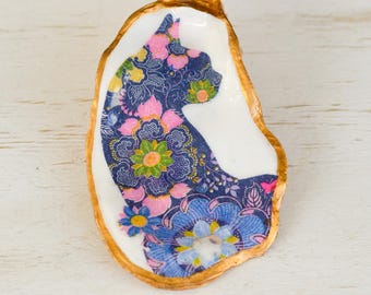 Cat with Flowers Oyster Shell Trinket Dish, Ornament