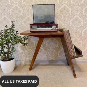 Record player stand with vinyl storage made of solid wood/wooden turntable stand/record player table/vinyl holder/vinyl player stand