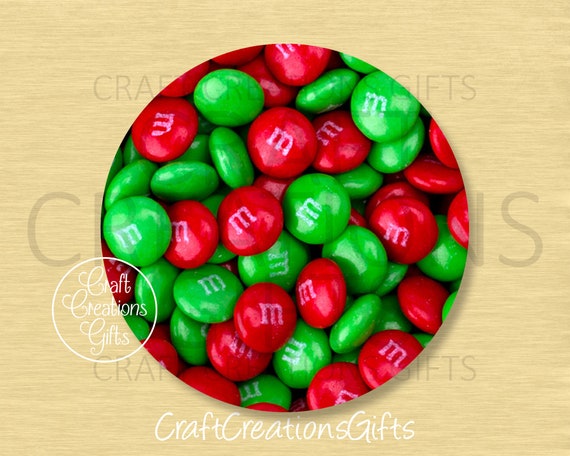 ROUND SIGN Christmas Candy M&M Red Green Wreath Center Craft