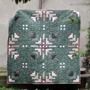 Quilt shop license for printing 6 copies of WINTERFLAKE Instant Download PDF winter snowflake QUILT pattern by Katarina Roccella
