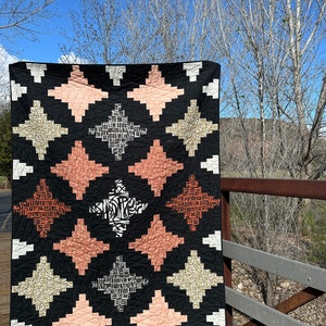 photo/quilt courtesy of Alicia Jones @wildblooms_quiltco