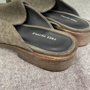 FREE PEOPLE Dragonfly Embossed Leather Loafers Brown Slip On Size 8.5 image 7
