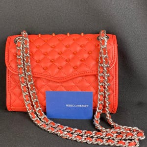 Bolso de hombro convertible Rebecca Minkoff Mini Affair acolchado color coral con tachuelas imagen 10