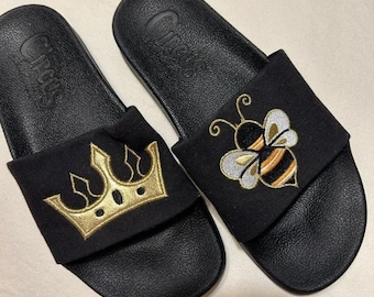 CIRCUS By Sam Edelman FLYNN Womens Size 7 Black QUEEN Bee Embroidered Slides