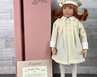 Muñeca Kish Meredith, colección Sunday, pelirroja, 40 cm, con caja y certificado de autenticidad.