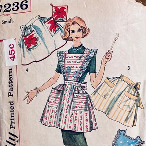 Misses&#39; Set of Aprons Sewing Pattern Simplicity 3236  Size Small 10-12 Bust 31-32 inches Complete