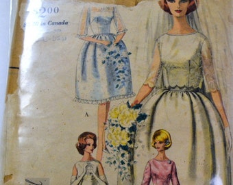 60's Vogue Bridal Gown Sewing Pattern....Vogue 4203 Vogue Special Design Bust 34 Inches Complete