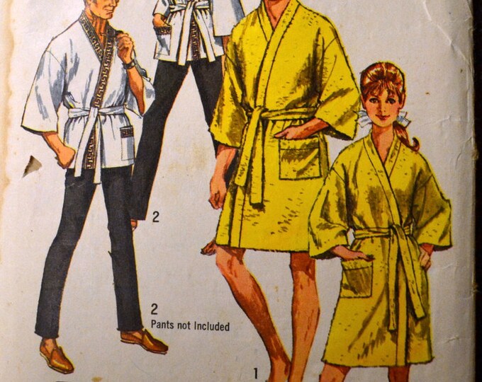 Vintage Men's Kimono Robe Sewing Pattern...simplicity 8256... Size