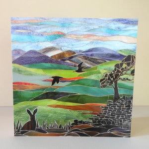 Peak District Card - Pennines Landscape Card - Art de la mosaïque de verre - Carte de paysage abstrait - Pennines Art - Carte de lièvre - Carte écologique