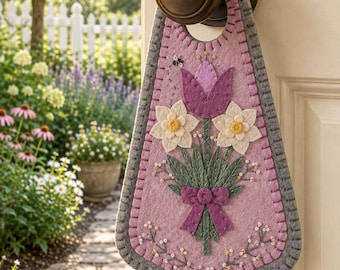 FROM MY GARDEN Door Knob Hanger, Applique Embroidery Kit, Penny Lane Primitives