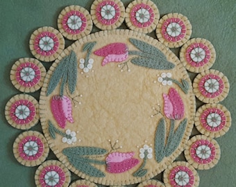 SPRING'S PROMISE | Wool Applique Kit Spring | Wool Felt Applique Kits Candle Mat | Wool Felt Embroidery Kit | Tulip Lover | Gift for Mom