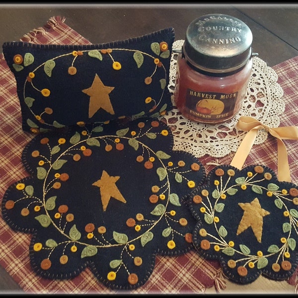 BURSTING WITH BERRIES Fall Candle Mat Embroidery Kit, Wool Penny Kit, Fall Home, Wool Applique Kit, Berries Candle Mat, Mini Mat Pillow Kit