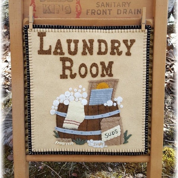 WASH DAY Wool Wall Hanging Kit, Wool Felt Applique Kit, Wash Day Penny Rug, Felt Crafts, Merino Wool Felt Embroidery Kit, Laundry Room