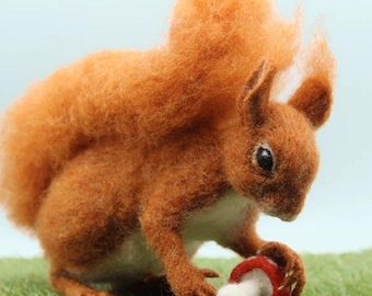 KIT *** SOLLY the SQUIRREL Needle Felting Kit, Needle Felted Squirrel Complete Felting Kit Animal Needle Felting Kit Needle Felting Supplies