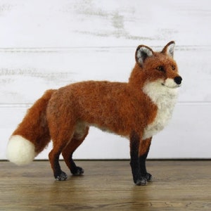 KIT *** FABIAN the FOX Needle Felting Kit, Needle Felted Fox, Complete Felting Kit, Animal Needle Felting Kit, Needle Felting Supplies