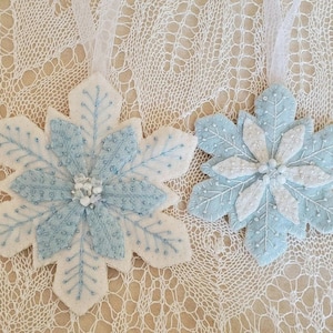 4 FROSTED SNOWFLAKE All Inclusive Ornaments Kit, Winter Wool Felt Craft, Embroidery Kit Felt Ornaments Christmas Crafts, Christmas Ornaments
