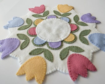 PASTEL TULIPS All Inclusive Candle Mat Embroidery Kit, DIY Craft Kit, Felt Craft Kit, Wool Applique Felt Kit, Spring Flowers, Felt Crafts